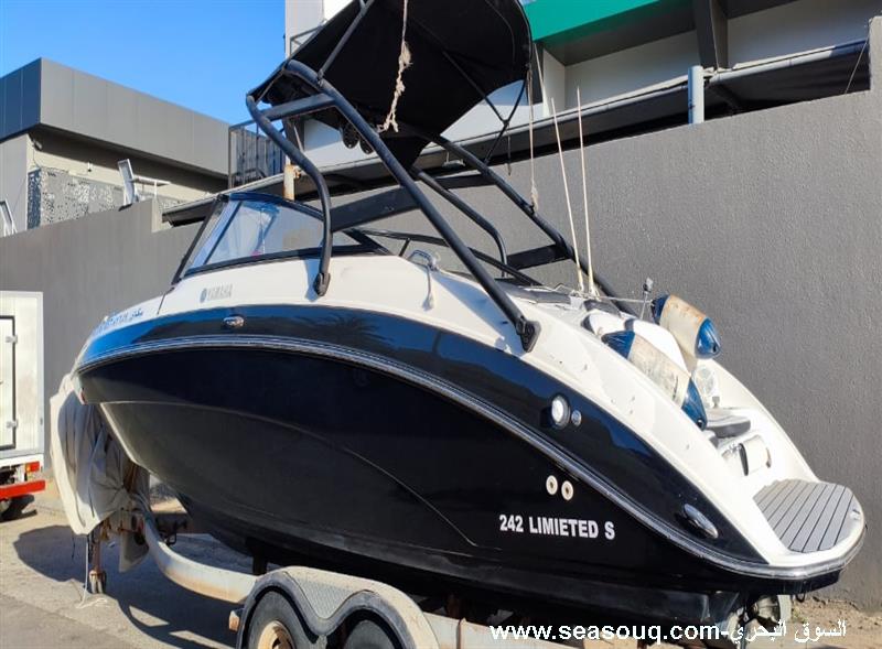 بوت ياماها 12 راكب موديل 2012 للبيع